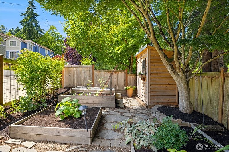 5th image of 5442 30th Avenue SW
