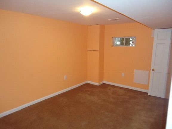 Bed room