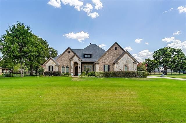 1st image of 812 Tye Crossing Ct