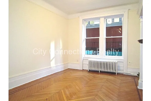 Rented by City Connections Realty | media 23