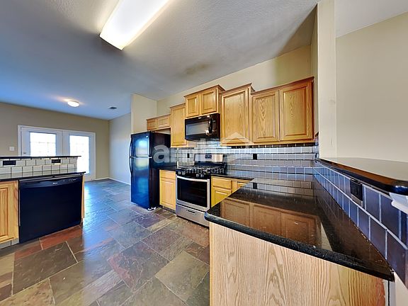 3rd image of 1325 Wolf Dr