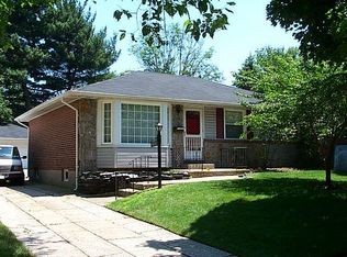 233 Miller Pl, Syosset, NY 11791