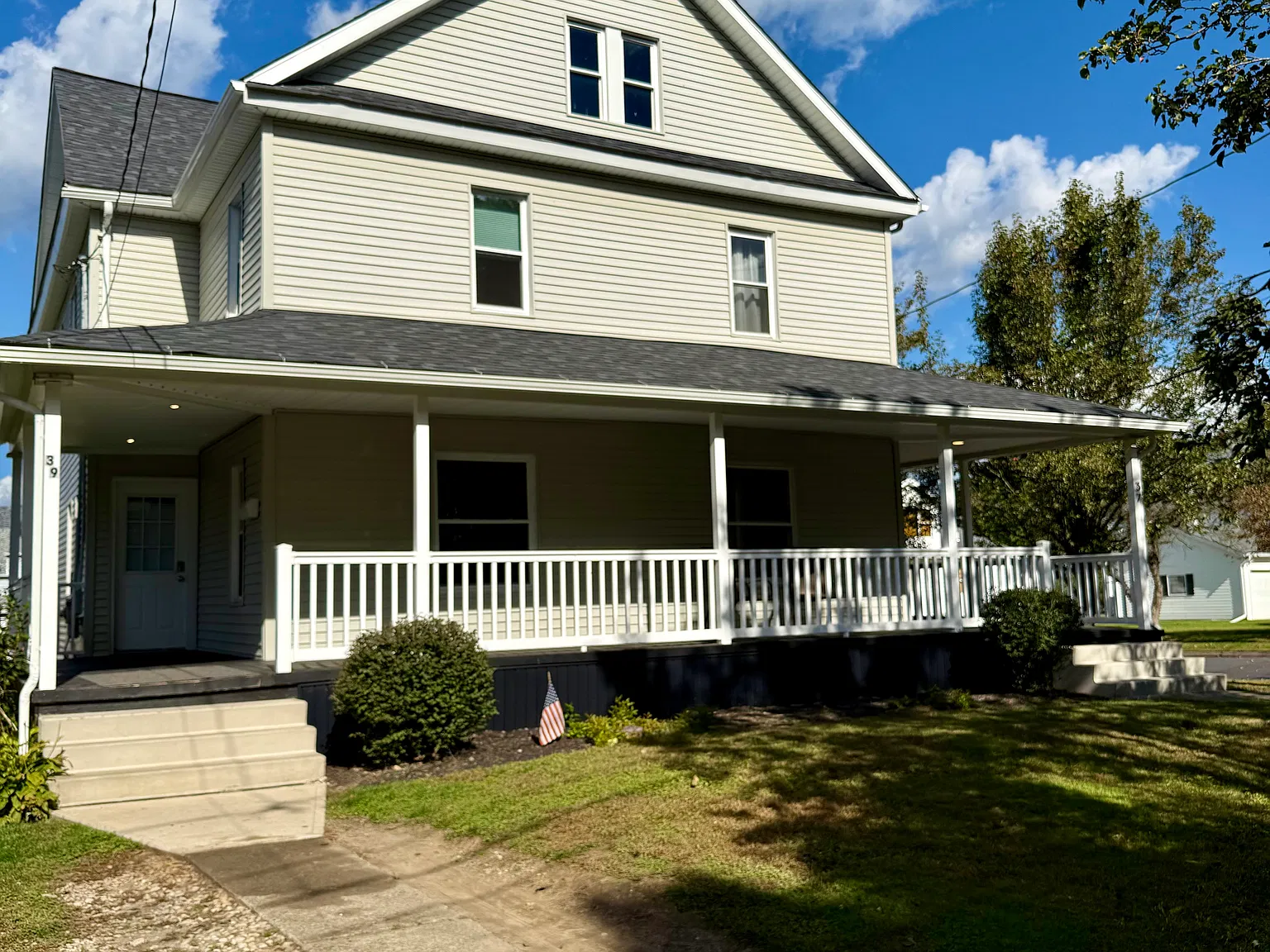 3 bed, 1524 sqft, $1,750 — Photo 1