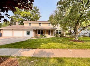 1716 Longvalley Dr, Northbrook, IL