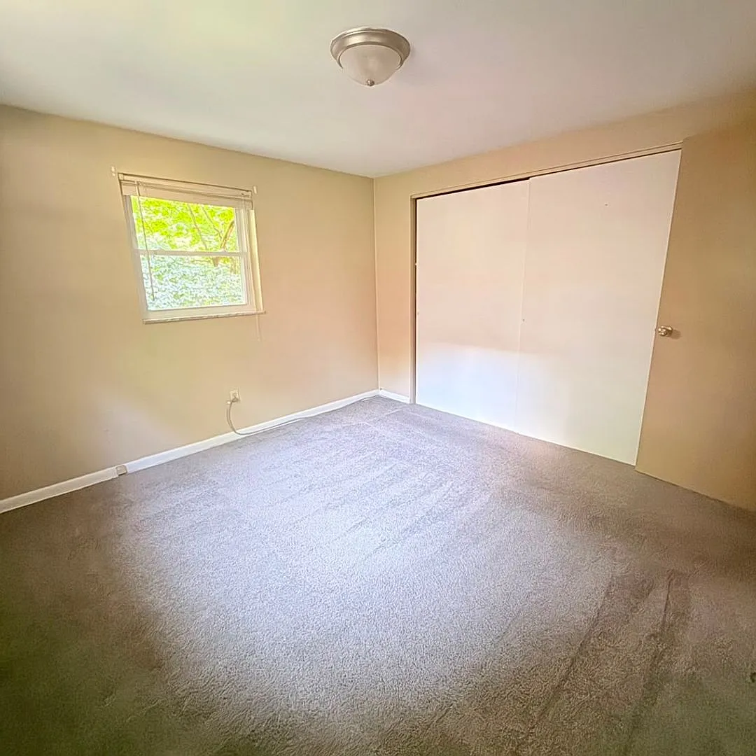 3447-3453 Evergreen Rd — Photo 3