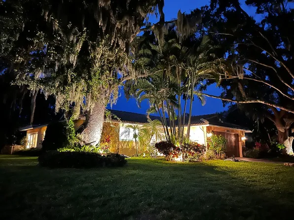 1529 E Dorchester Dr, Palm Harbor, FL 34684