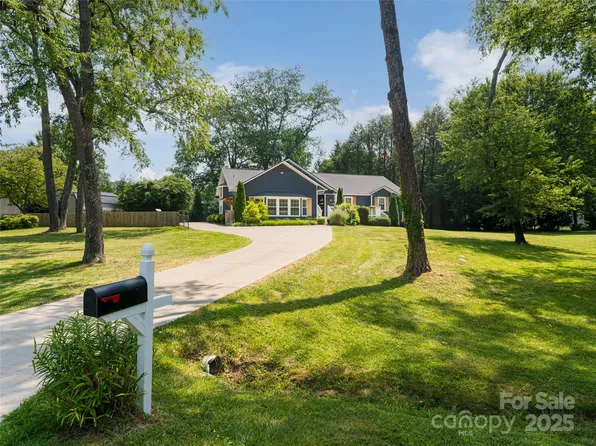 206 Pinner Rd, Arden, NC 28704