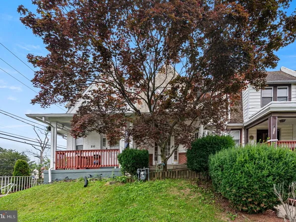 208 E Essex Ave, Lansdowne, PA 19050