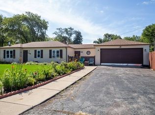 402 S Addison St, Bensenville, IL 60106