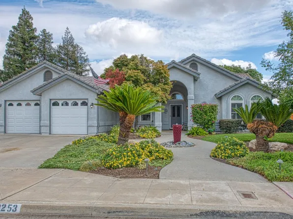 3253 Joshua Ave, Clovis, CA 93611