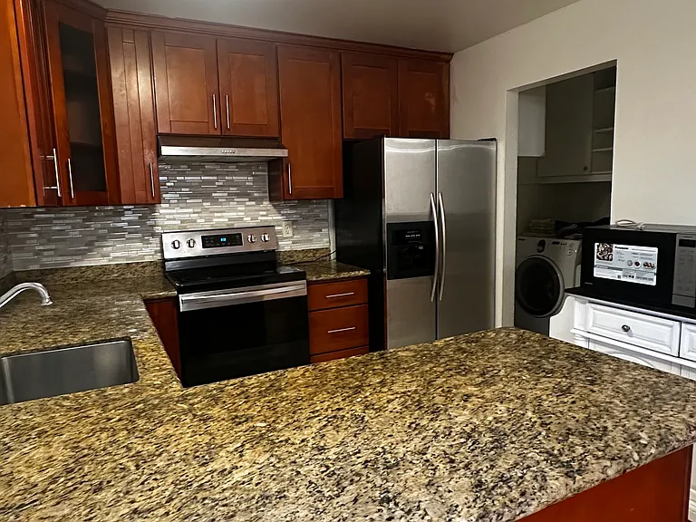 34104 Chamberlain Ter — Photo 10