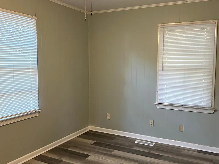 205 Evergreen St — Photo 24