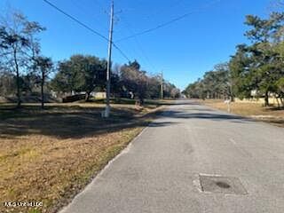 4th image of 17 Fernwood Dr Lot 17