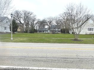 408 Hankes Rd, Sugar Grove, IL 60554