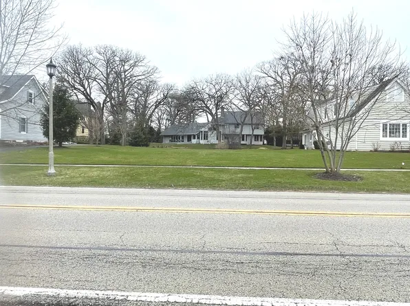 408 Hankes Rd, Sugar Grove, IL 60554