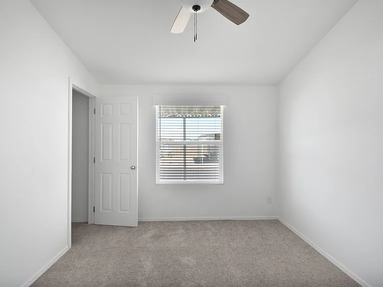 Paradise Groves Manufactured Home Community — Photo 63