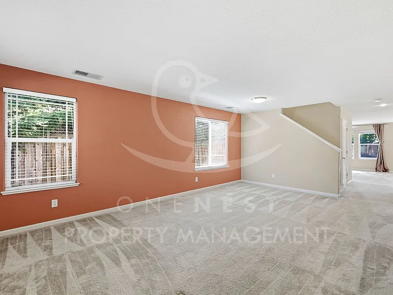 2708 Woodfield Way — Photo 5