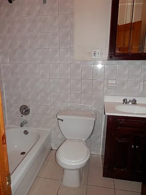 Rented by The Ambassador Realty Group | media 28