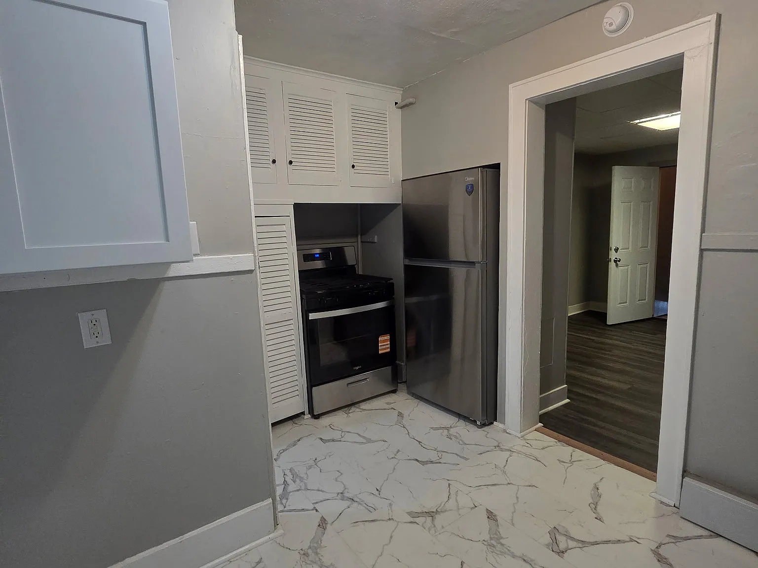 2 bed, 1050 sqft, $1,650 — Photo 4