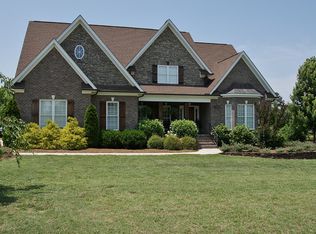 5801 Elkton Dr, Oak Ridge, NC 27310