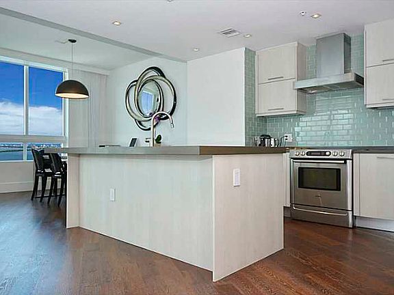 5th image of 1900 Bayshore Dr #4412