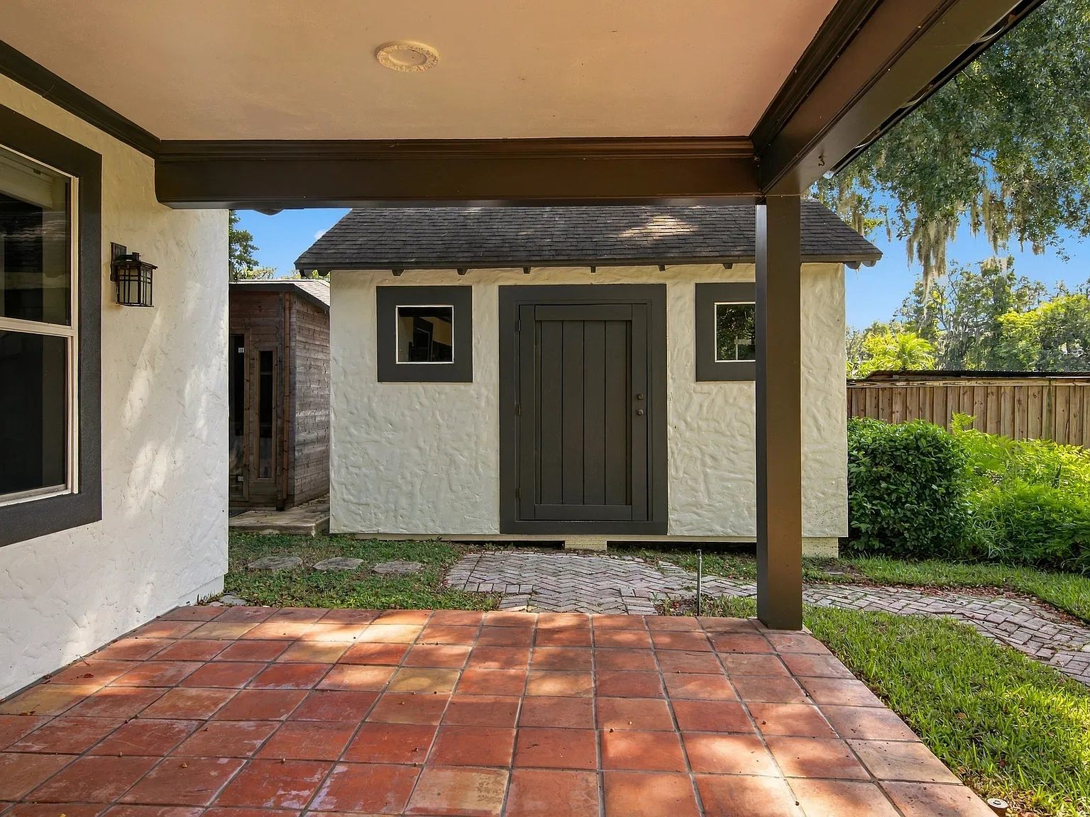 3 bed, 2.5 bath, 2196 sqft, $4,100 — Photo 4