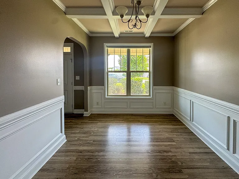 296 Sedgefield Dr — Photo 2