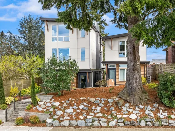 6710 36th Avenue SW #B, Seattle, WA 98126