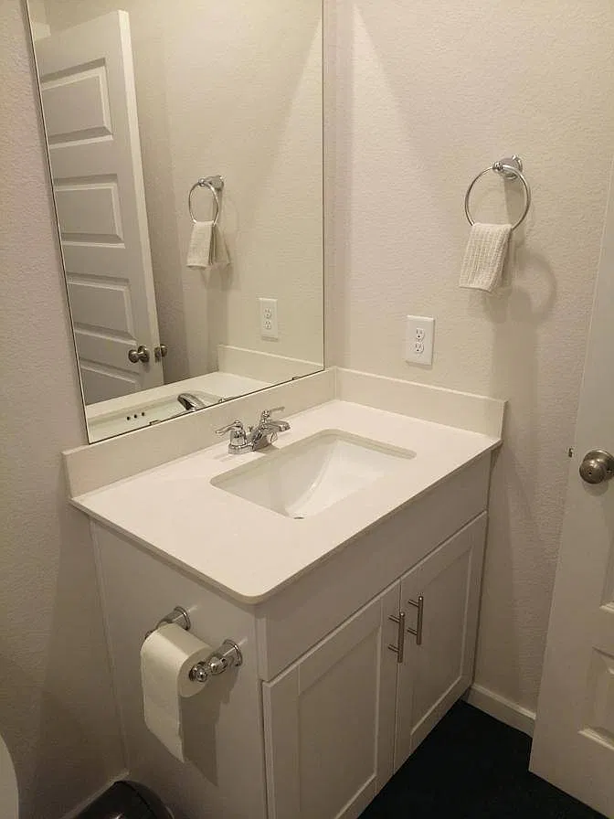 3 bed, 1688 sqft, $500 — Photo 2