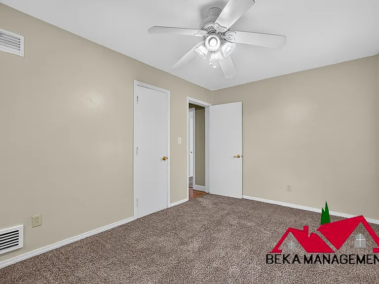 4427 W Forteen Mile Rd — Photo 15