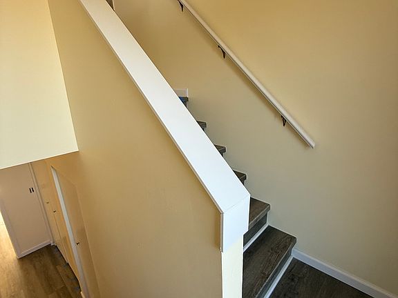 3rd image of 5723 Fox Hill Dr #4