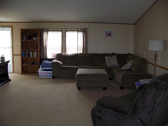 2nd image of 1030 E Bogardus St