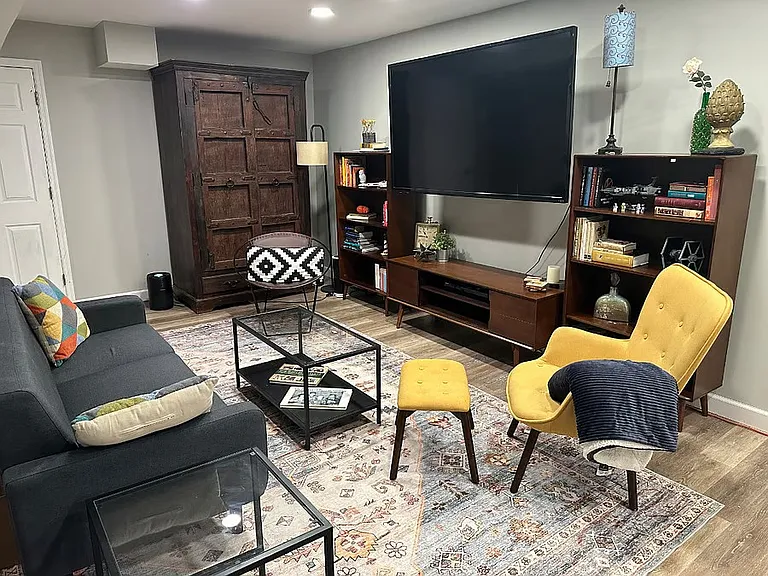 1159 Lancaster Dr #1 — Photo 3
