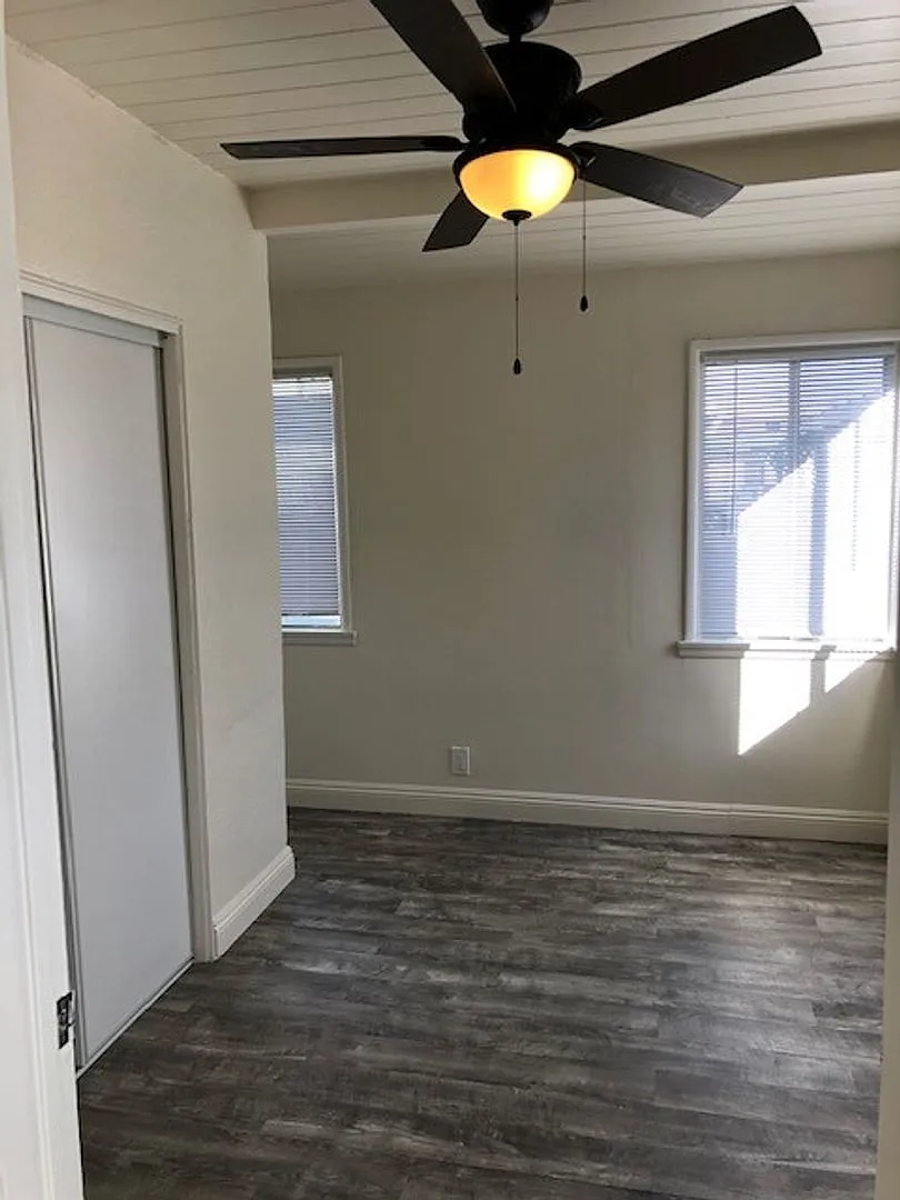 Apt 118th Place — Photo 1