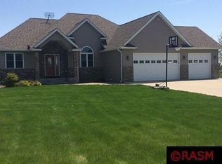 14528 147th St, Waseca, MN 56093