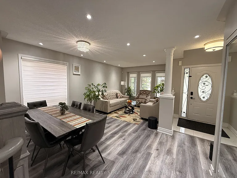 36 Burnt Elm Dr — Photo 5