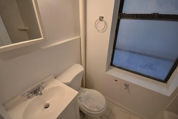 Rented by Silverstein Collection LLC  | media 6