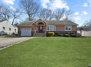 816 Alden Rd, Paramus, NJ 07652