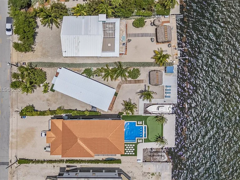 235 Tavernier Dr — Photo 10