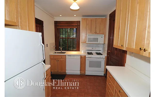 Rented by Douglas Elliman | media 10