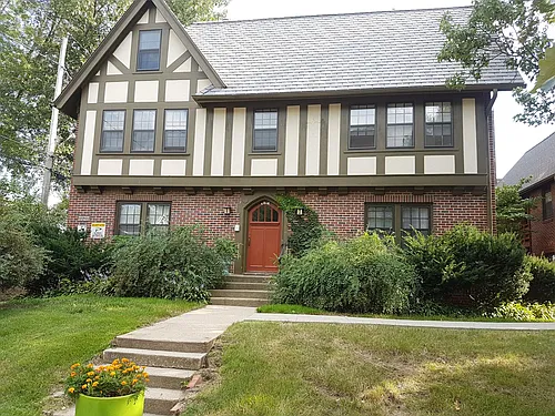 4814 Woodland Ave Photo 1