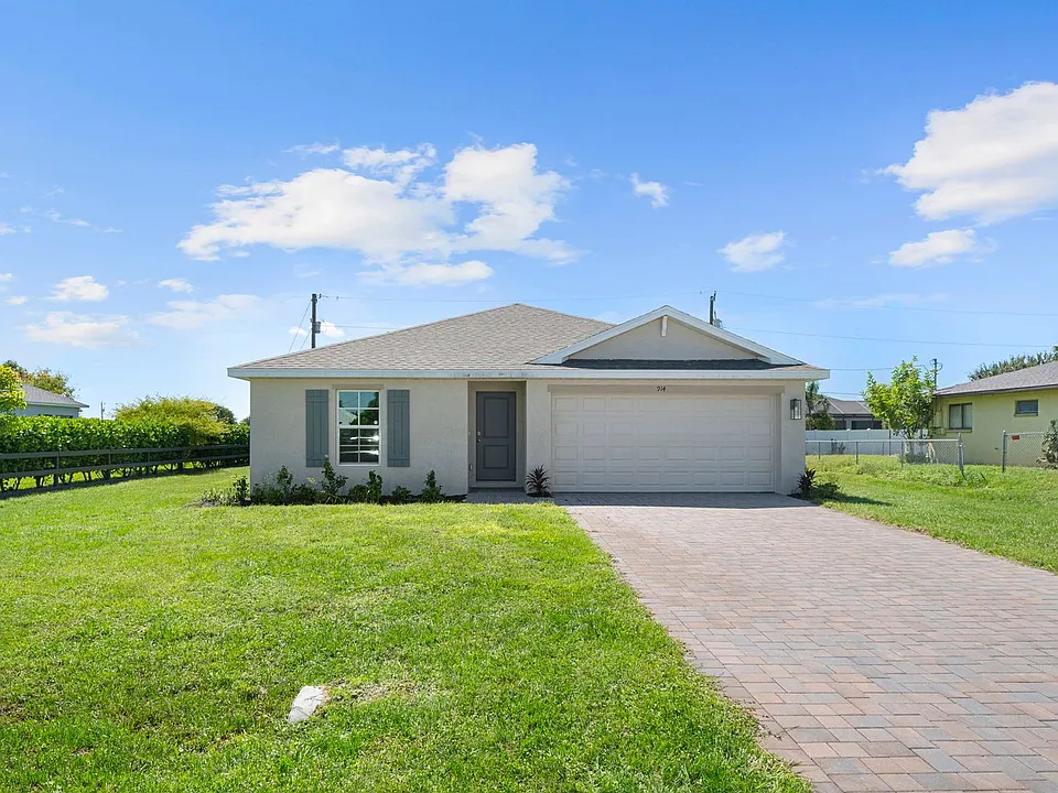 3030 SW 15th Pl