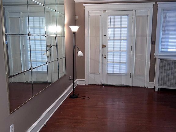 4th image of 6022 Carpenter St Unit 1