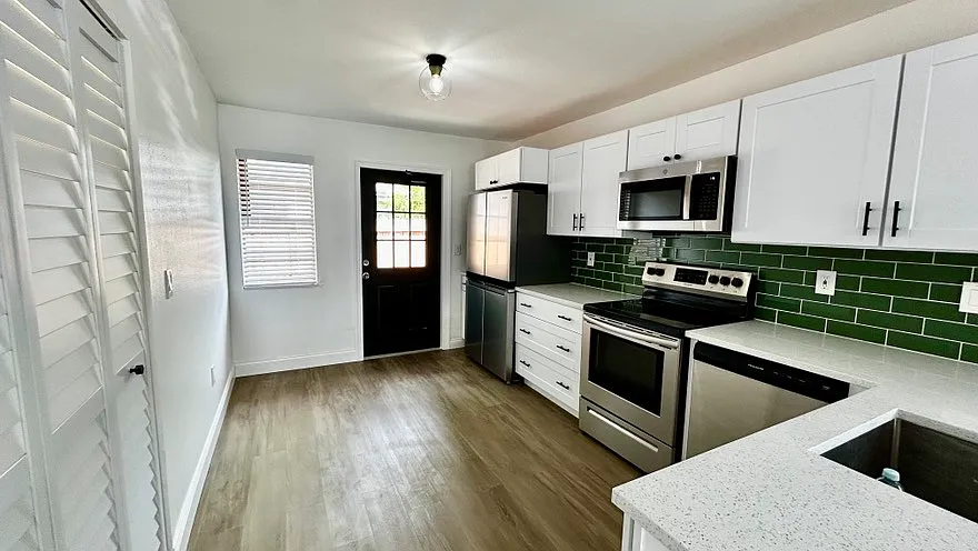 2 bed, 900 sqft, $1,700 — Photo 4