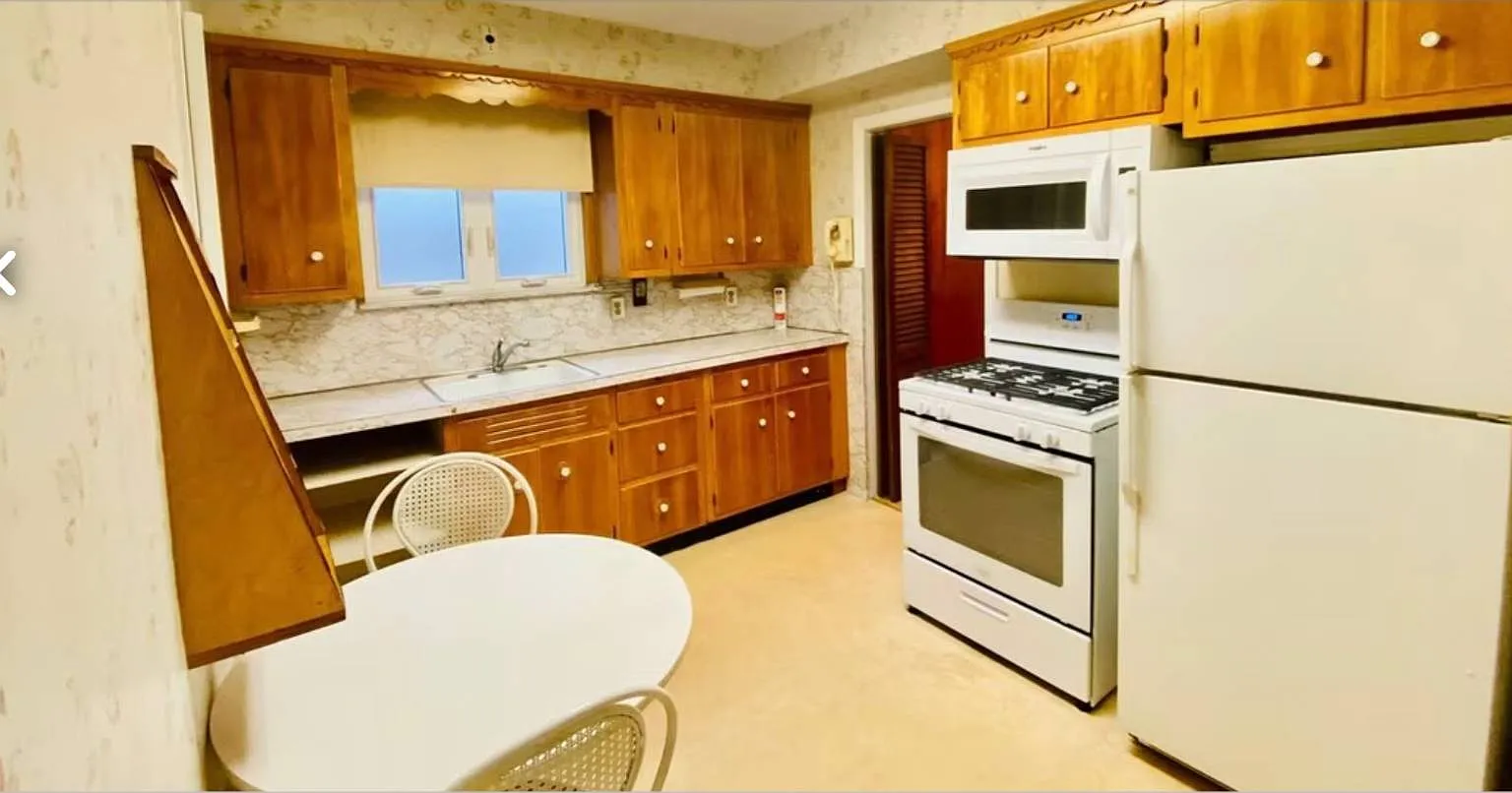4 bed, 3.0 bath, $5,000 — Photo 4