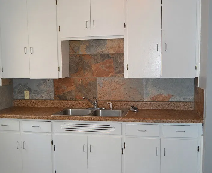 709 Northside Dr — Photo 5