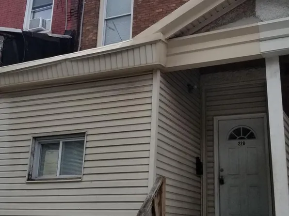 229 W Berkley St, Philadelphia, PA 19144