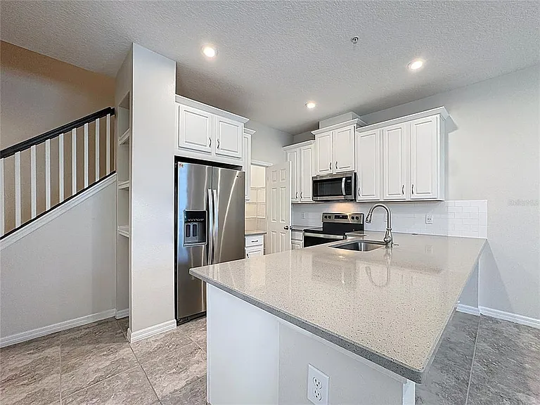 10141 Greenstone Ridge St — Photo 11