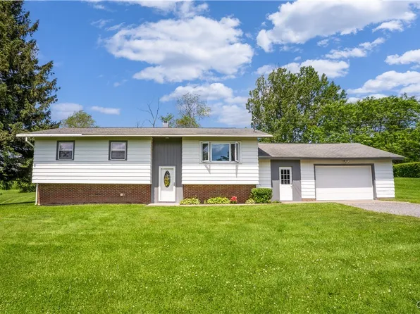 10045 Roberts Rd, Sauquoit, NY 13456