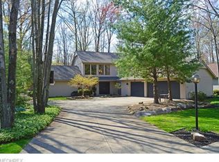 10326 Pine Needle Trl, Strongsville, OH
